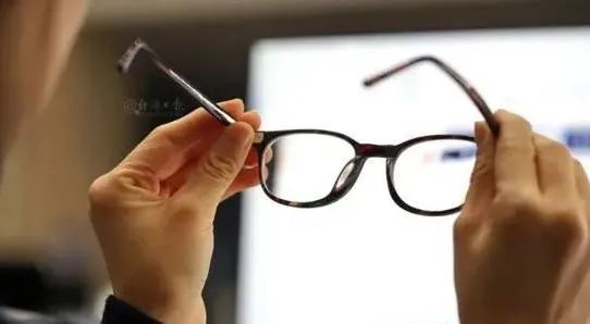 1659597251951101.jpg 眼镜.jpg