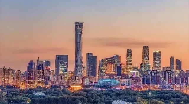 今日早报 | 穆迪下调美国主权信用评级；市场监管总局：运用信用手段赋能治理“内卷式”竞争